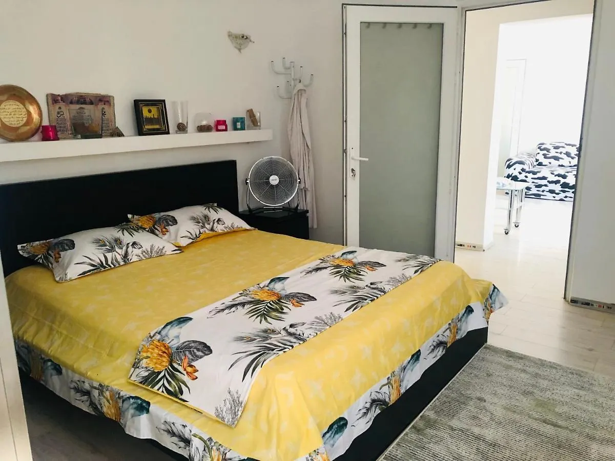 An Apartment In Downtown location